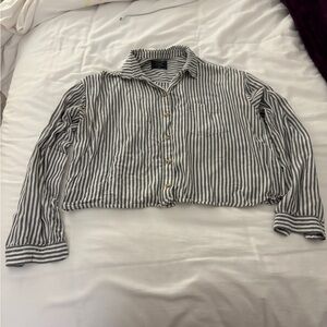 Abercrombie & Fitch Cropped Button Down Top